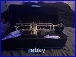Aisiweier Golden Trumpet Case And Equitment Included