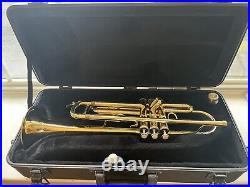 BACH Aristocrat TR600 Student Brass Bb Trumpet TR-600 & Case and Mouthpiece