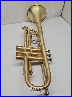BUESHER THE 400 Bb TRUMPET CIRCA (1966) WITH CASE & MP