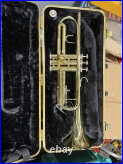 Bach TR300 Trumpet Unisex One Size Gold Brass Student Instrument with Case Read