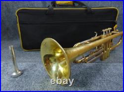 Conn Director Bb Trumpet Beginner Student School Band Case Mouthpiece