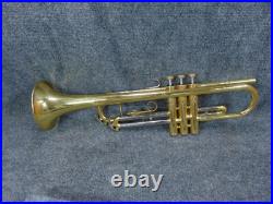 Conn Director Bb Trumpet Beginner Student School Band Case Mouthpiece