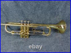 Conn Director Bb Trumpet Beginner Student School Band Case Mouthpiece