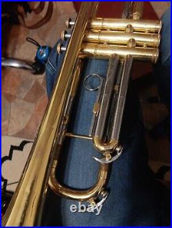 Conn trumpet Plus Accessories & Case