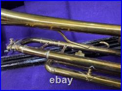 Couesnon LAFAYETTE Trumpet Made in France with Mouthpiece and Case SUPERB