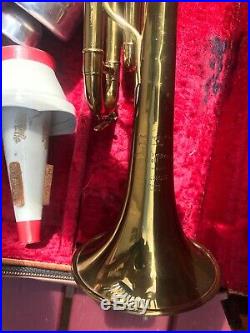E Benge Trumpet Chicago #2747 ML Bore Bb Professional Jazz with VTG Case MP Mutes