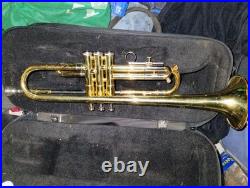 Getzen 300 Series Bb Trumpet Brass Lacquered with Case & Mouthpiece