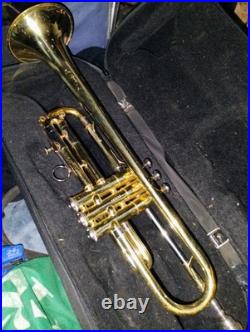 Getzen 300 Series Bb Trumpet Brass Lacquered with Case & Mouthpiece