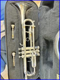 Getzen Eterna 700S (1998) Silver Plated Trumpet Withsoft Case, Mouthpieces, & More