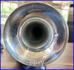 Getzen Eterna 700S (1998) Silver Plated Trumpet Withsoft Case, Mouthpieces, & More