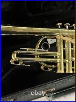 Holton Collegiate Trumpet NEEDS SOME SMALL REPAIRS