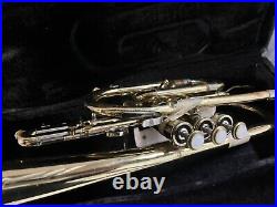 Holton Collegiate Trumpet NEEDS SOME SMALL REPAIRS