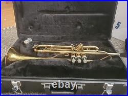 King Trumpet Gold With Valve Oil And Mouthpiece Set