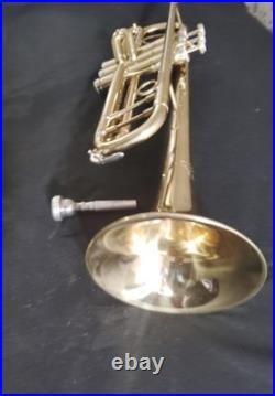 Orlando Deluxe Trumpet made in U. S. A. With7C Mouthpiece and good case