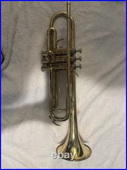 Standard Gold Brass Bb Trumpet Lacquered Finish with Mouthpiece and Case
