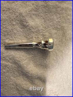 Standard Gold Brass Bb Trumpet Lacquered Finish with Mouthpiece and Case