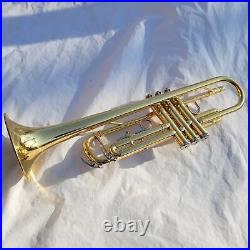 Trumpet Yamaha YTR 200AD Gold Brass Advantage with Mouthpiece and Case