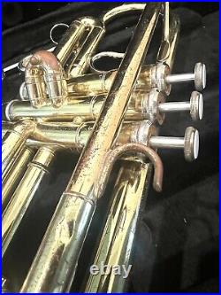 Trumpet Yamaha YTR-2335 Gold with2 BACH Mouthpieces for Restoration