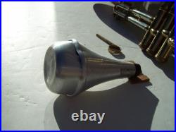 Vintage BESSON 2 20 BRASS TRUMPET COLLEGIATE BY HOLTON MOUTHPIECE Made England