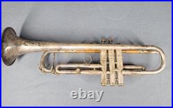 Vintage Trumpet Made by C. G. Conn Ltd. Elkhart Indiana with Case + 2 Mouthpieces