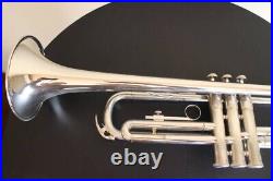 YAMAHA YTR-136 Trumpet silver Bb musical instrument Mouthpeace hard case