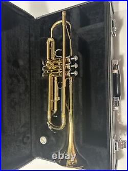 YAMAHA YTR-2330 Gold Trumpet Standard Beginner mouthpiece with Case