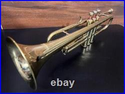 YAMAHA YTR-4335 Trumpet in Gold Color with Mouthpeace