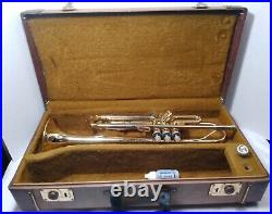 Yamaha Student Trumpet With Case, Mouthpiece, Valve Oil CLEAN AND TESTED